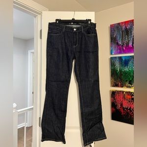 7 for all Mankind Jeans Size 29
Hemmed to 29.5 inseam
Excellent condition